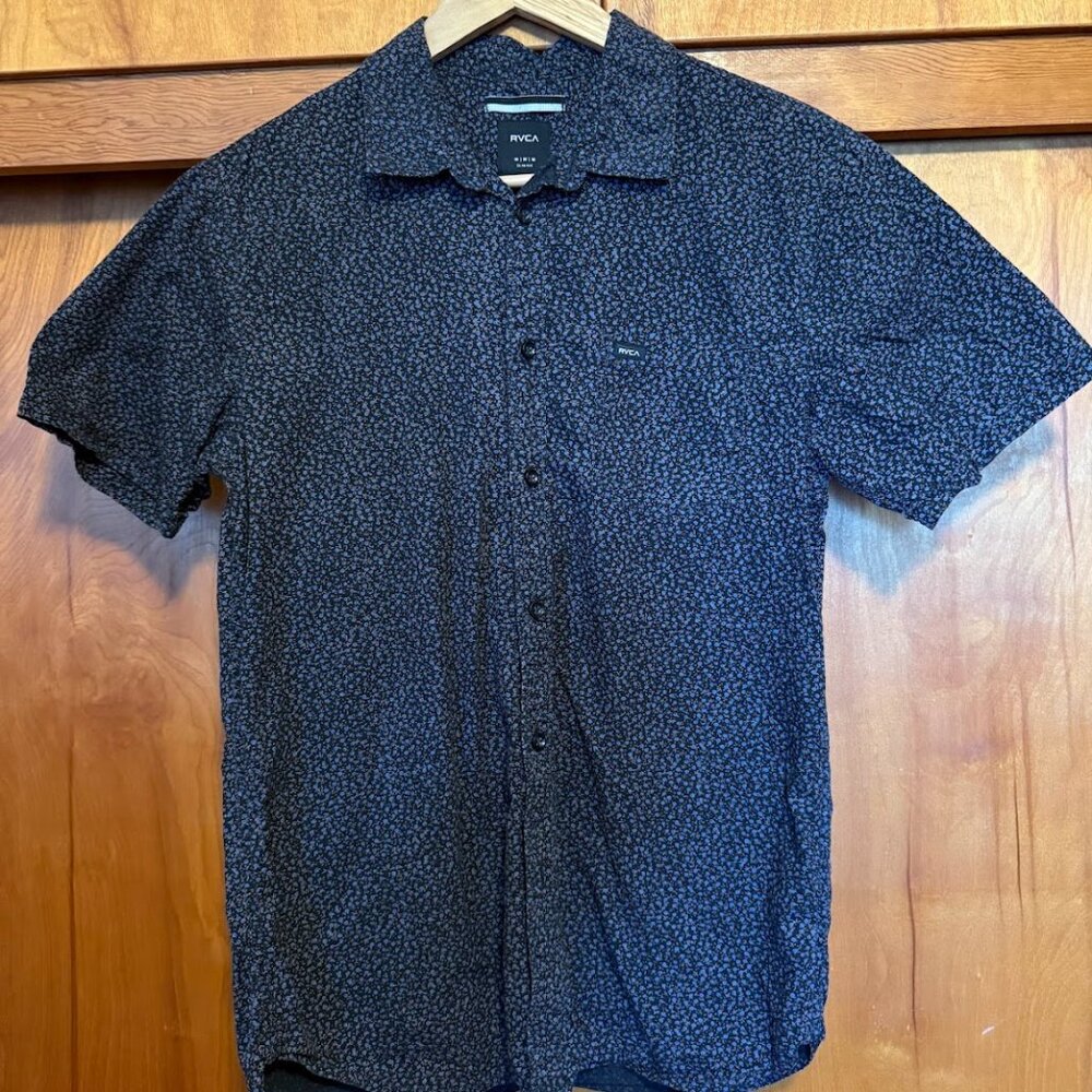 RVCA Men's Medium Short Sleeve Button-Down Patterned Shirt
